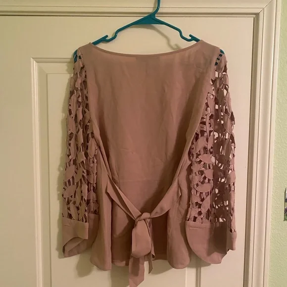 Bcbg maxazria blouse - Picture 3 of 4